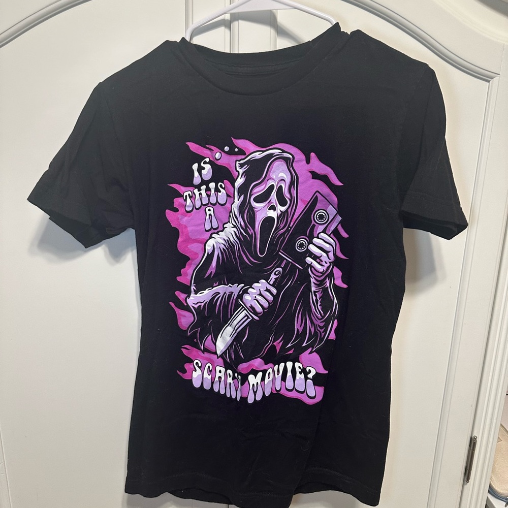 Spirit Halloween Women’s t shirt Size Small
